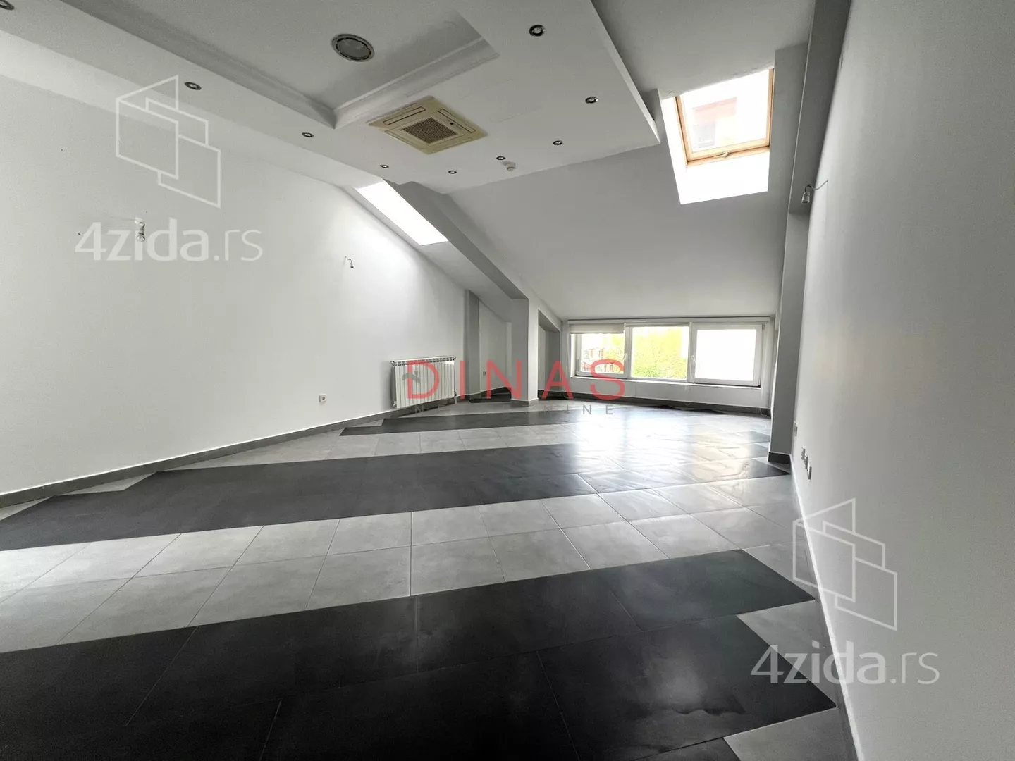 Poslovni prostor | 4zida