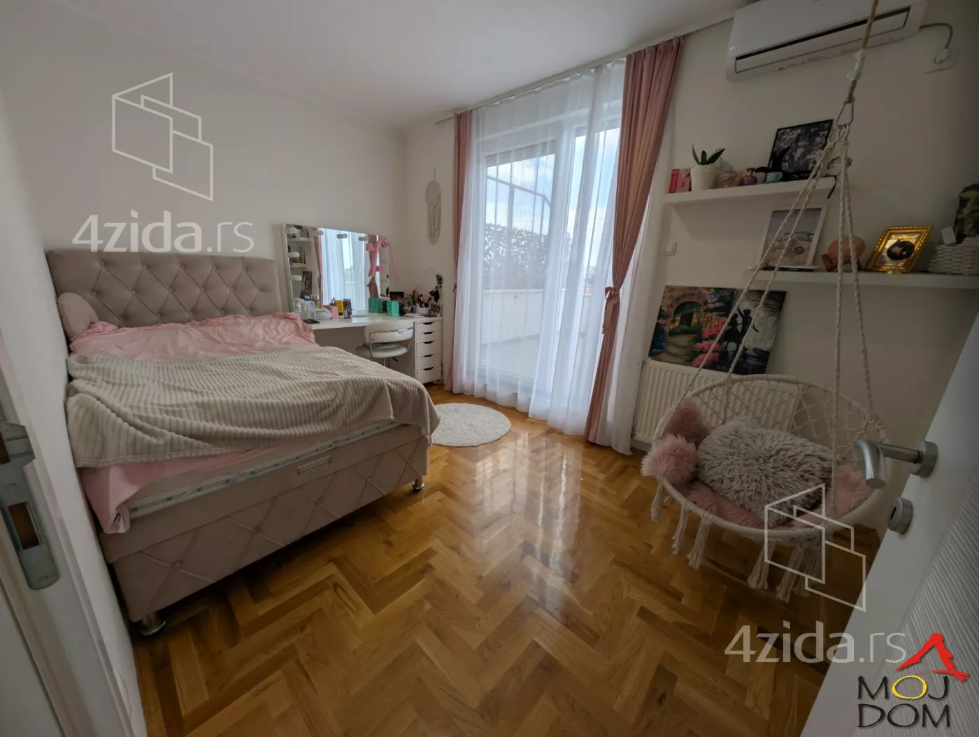 Sedmosoban stan | 4zida