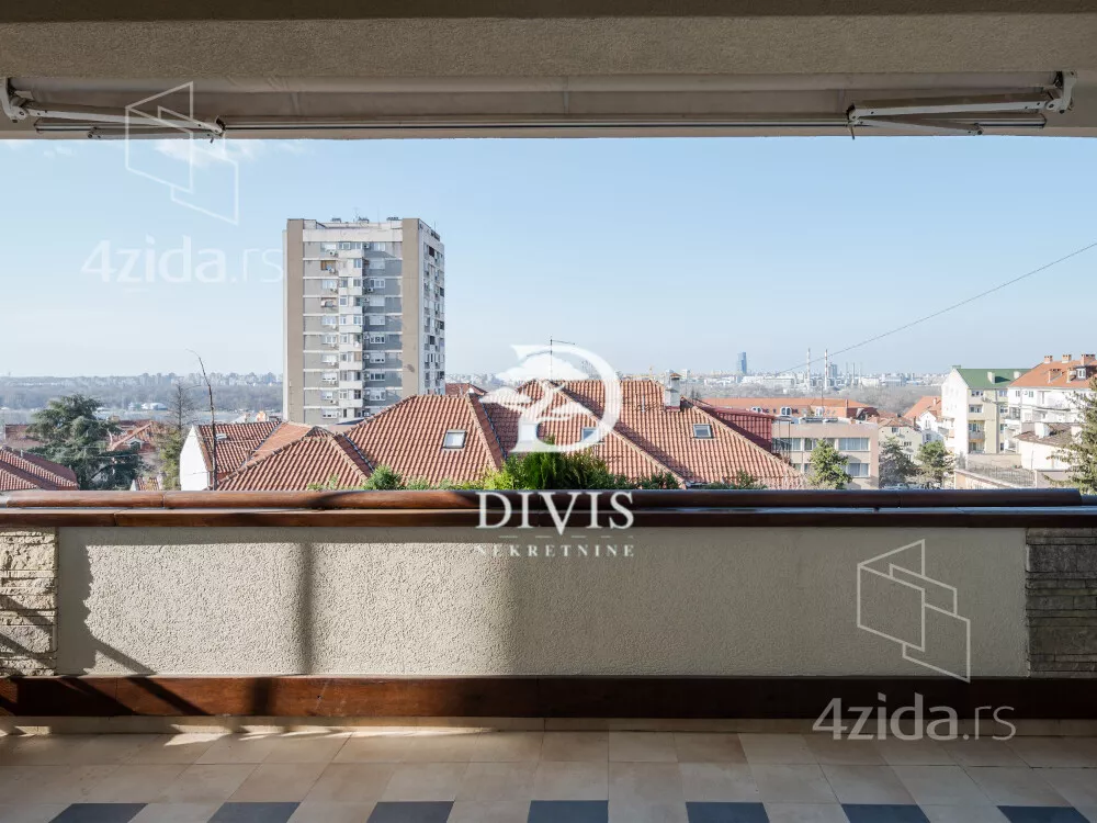 Šestosoban stan | 4zida