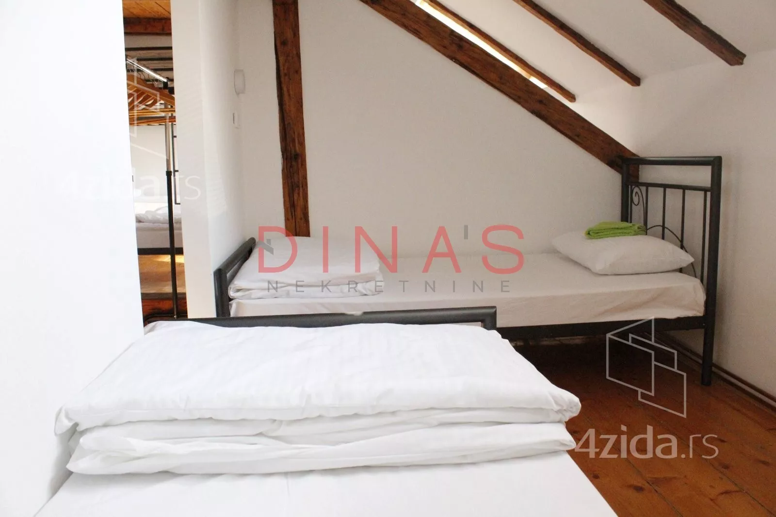 Petosoban stan | 4zida