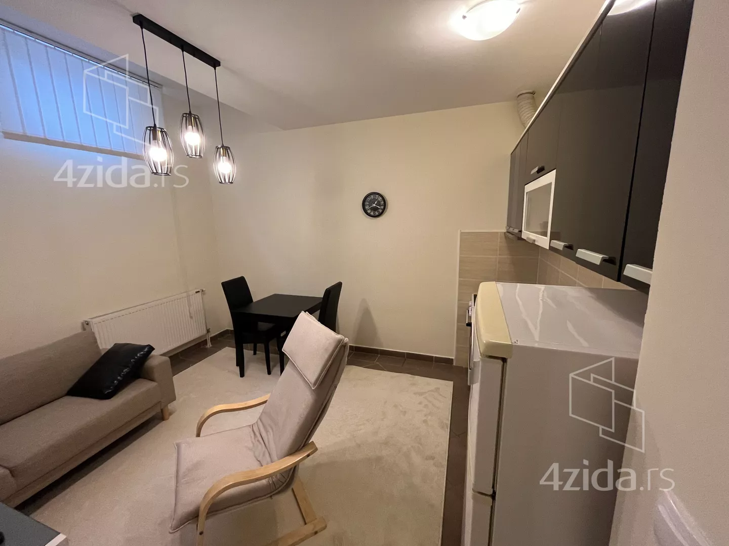 Jednoiposoban stan | 4zida