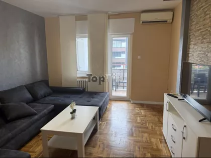 Vase Stajića 15 | 4zida.rs