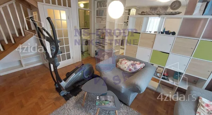 Petosoban stan | 4zida