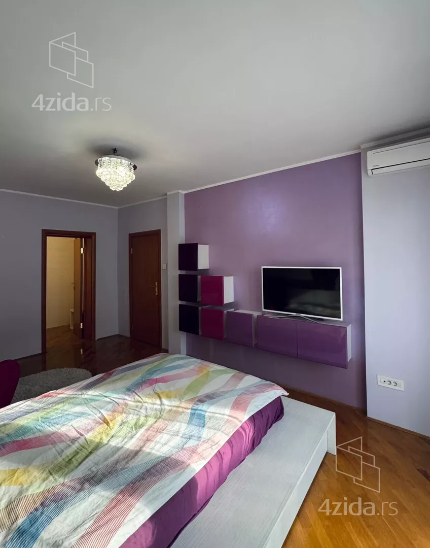 Petosoban stan | 4zida