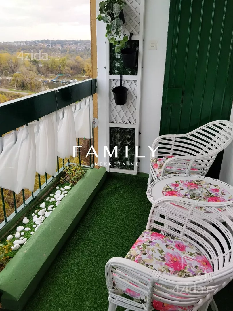 Troiposoban stan | 4zida