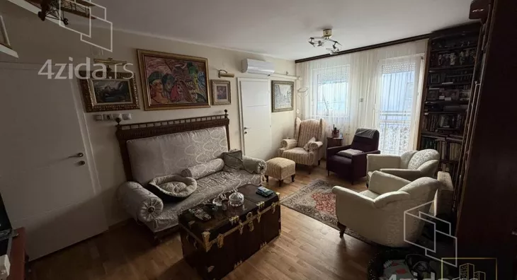 Četvoroiposoban stan | 4zida