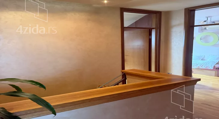 Četvoroiposoban stan | 4zida