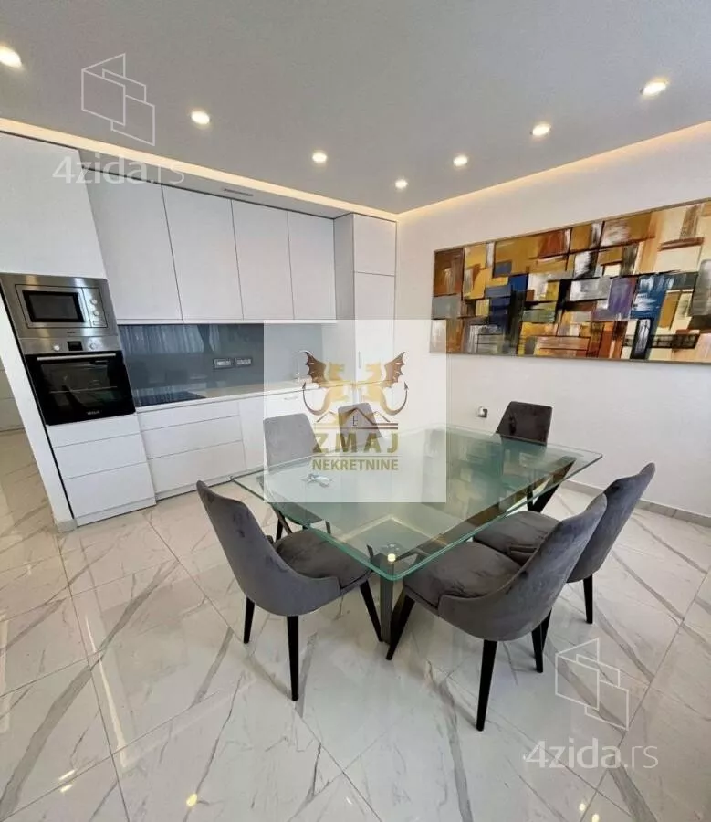 Petosoban stan | 4zida