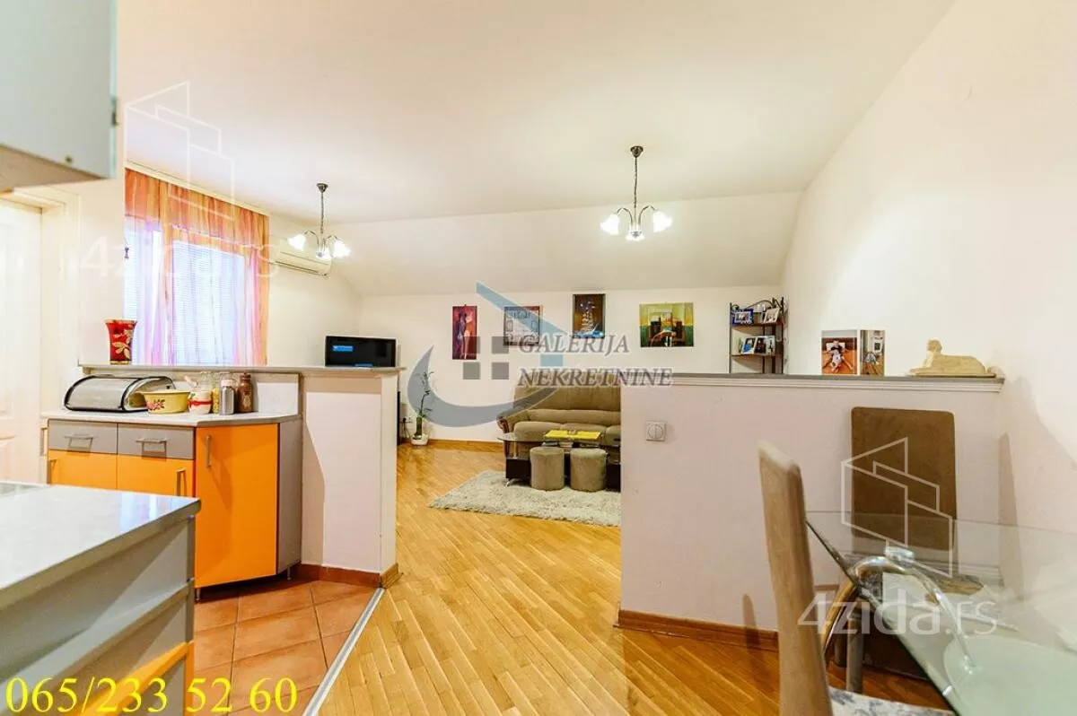 Četvorosoban stan | 4zida