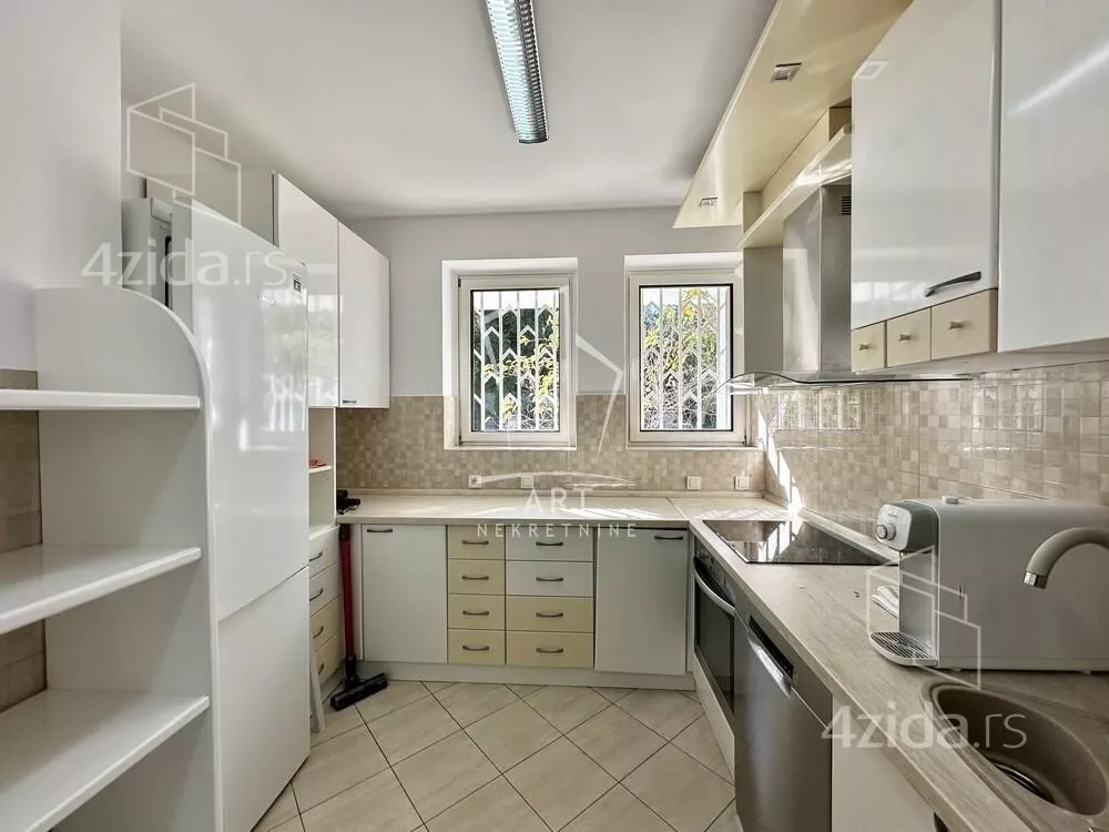 4-etažna kuća | 4zida