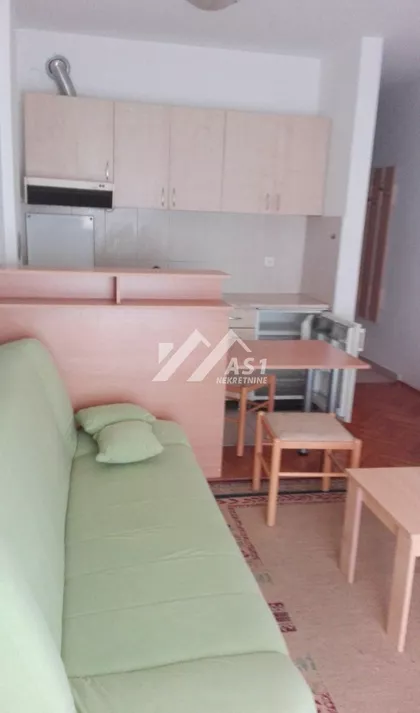 Janka Čmelika | 4zida.rs