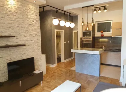 Crveni Krst Vračar | 4zida.rs