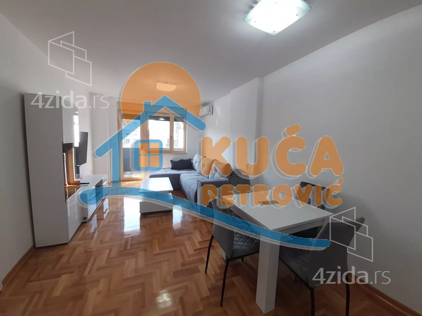 Jednoiposoban stan | 4zida