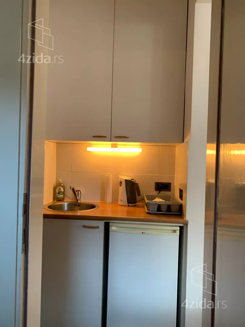Kancelarija | 4zida