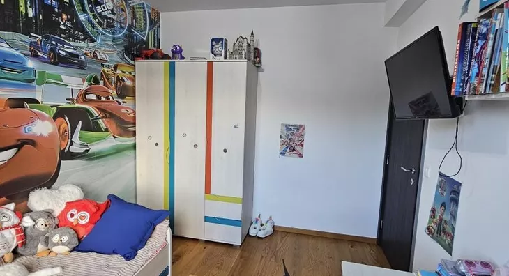 Šestosoban stan | 4zida