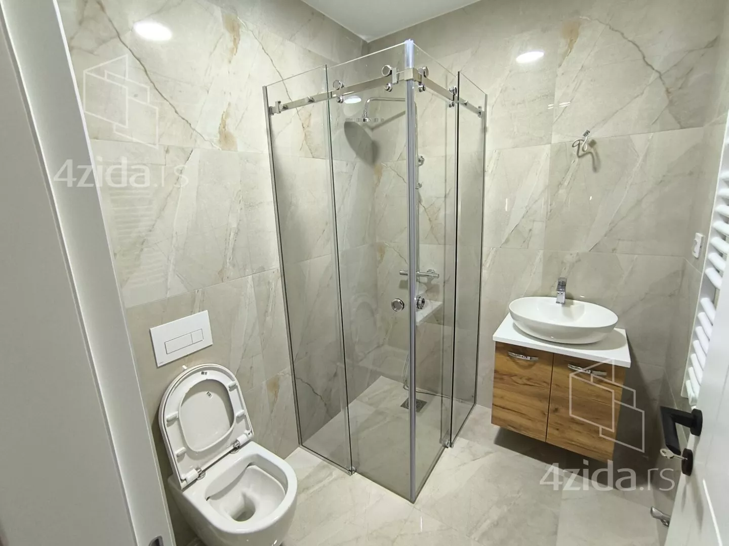 Četvorosoban stan | 4zida