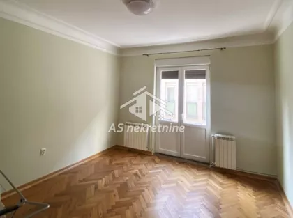 Crveni Krst Vračar | 4zida.rs