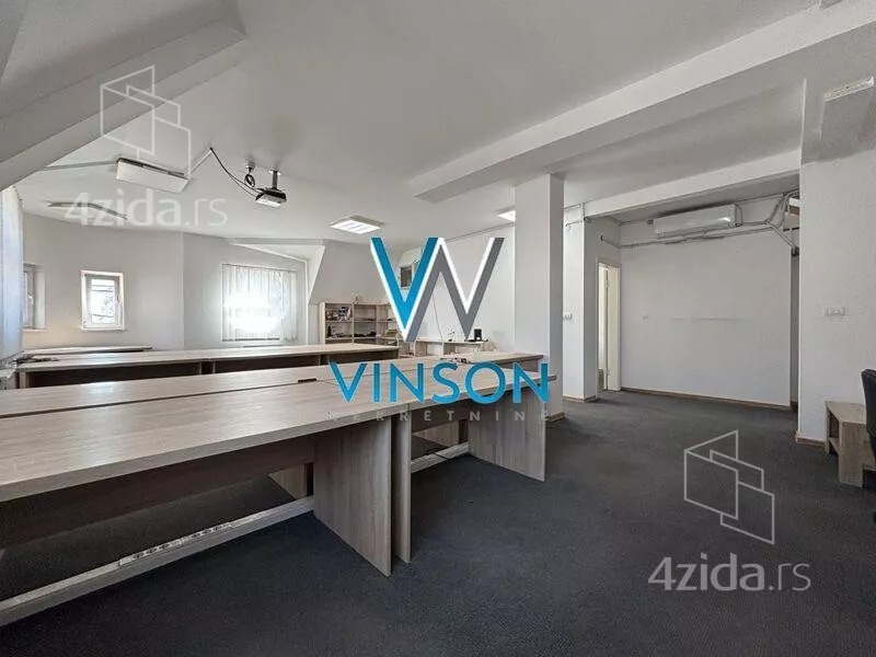 Četvoroiposoban stan | 4zida