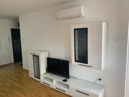 Lajoša Joa 8. | 4zida.rs