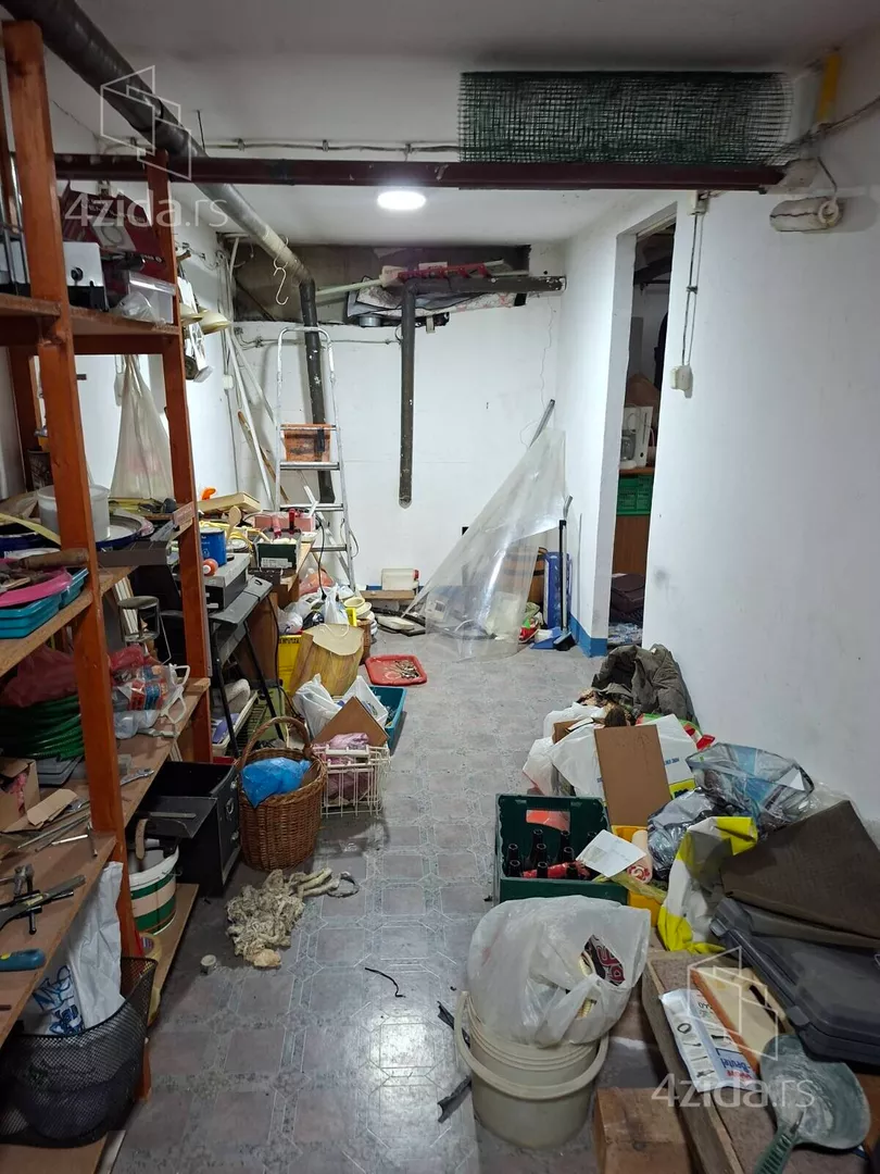 3-etažna kuća | 4zida