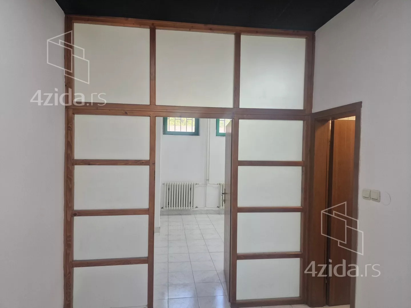 Lokal | 4zida