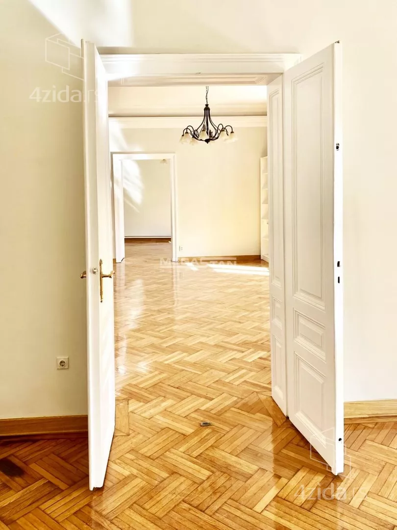 Petoiposoban stan | 4zida