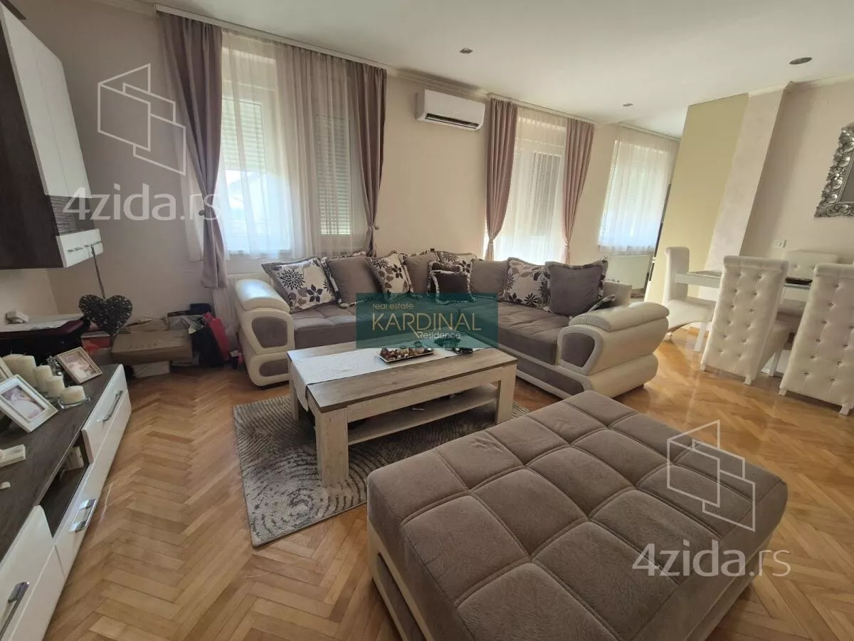 Troiposoban stan | 4zida