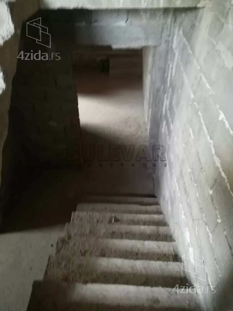 3-etažna kuća | 4zida