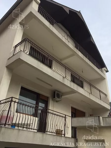 3-etažna kuća | 4zida