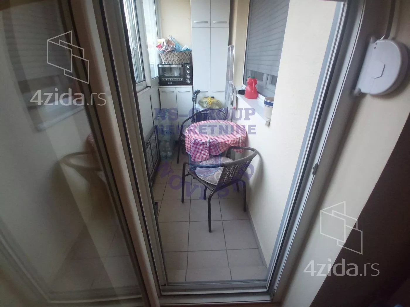 Jednoiposoban stan | 4zida