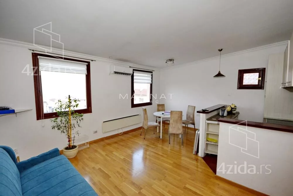 Petosoban stan | 4zida