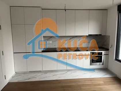 Vase Albanca | 4zida.rs