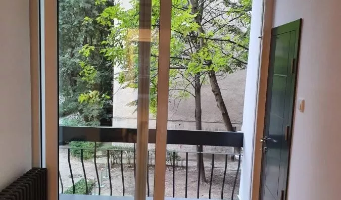 Četvoroiposoban stan | 4zida