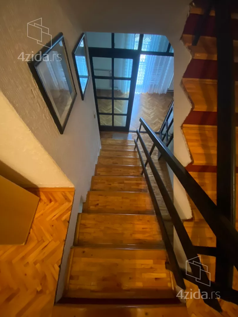 3-etažna kuća | 4zida