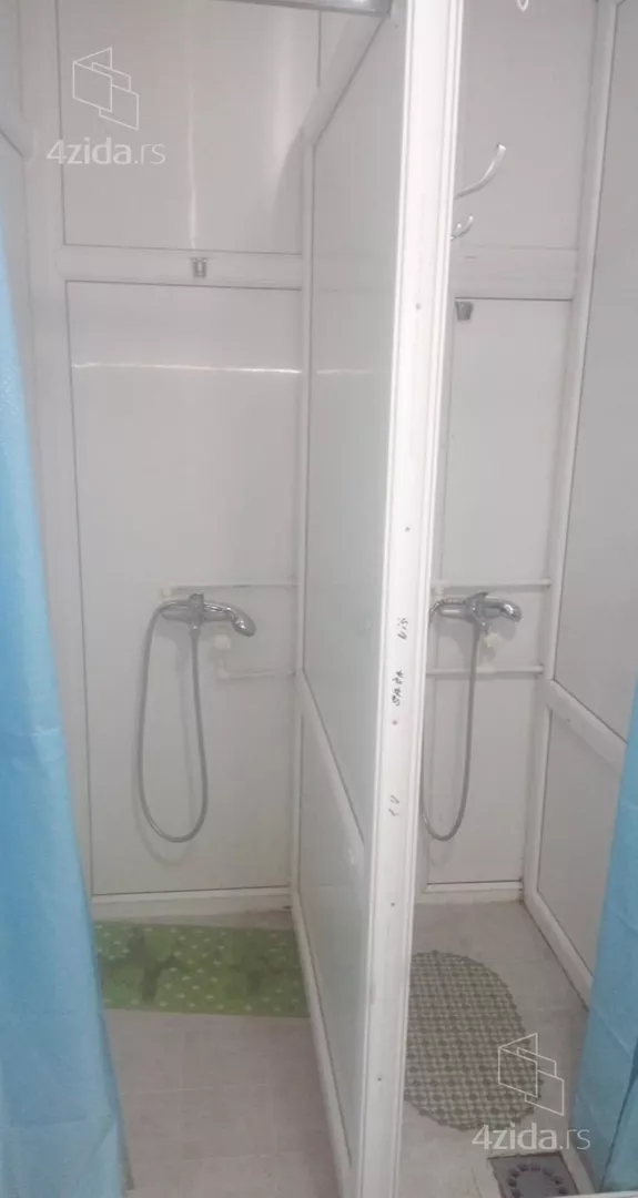 Šestosoban stan | 4zida
