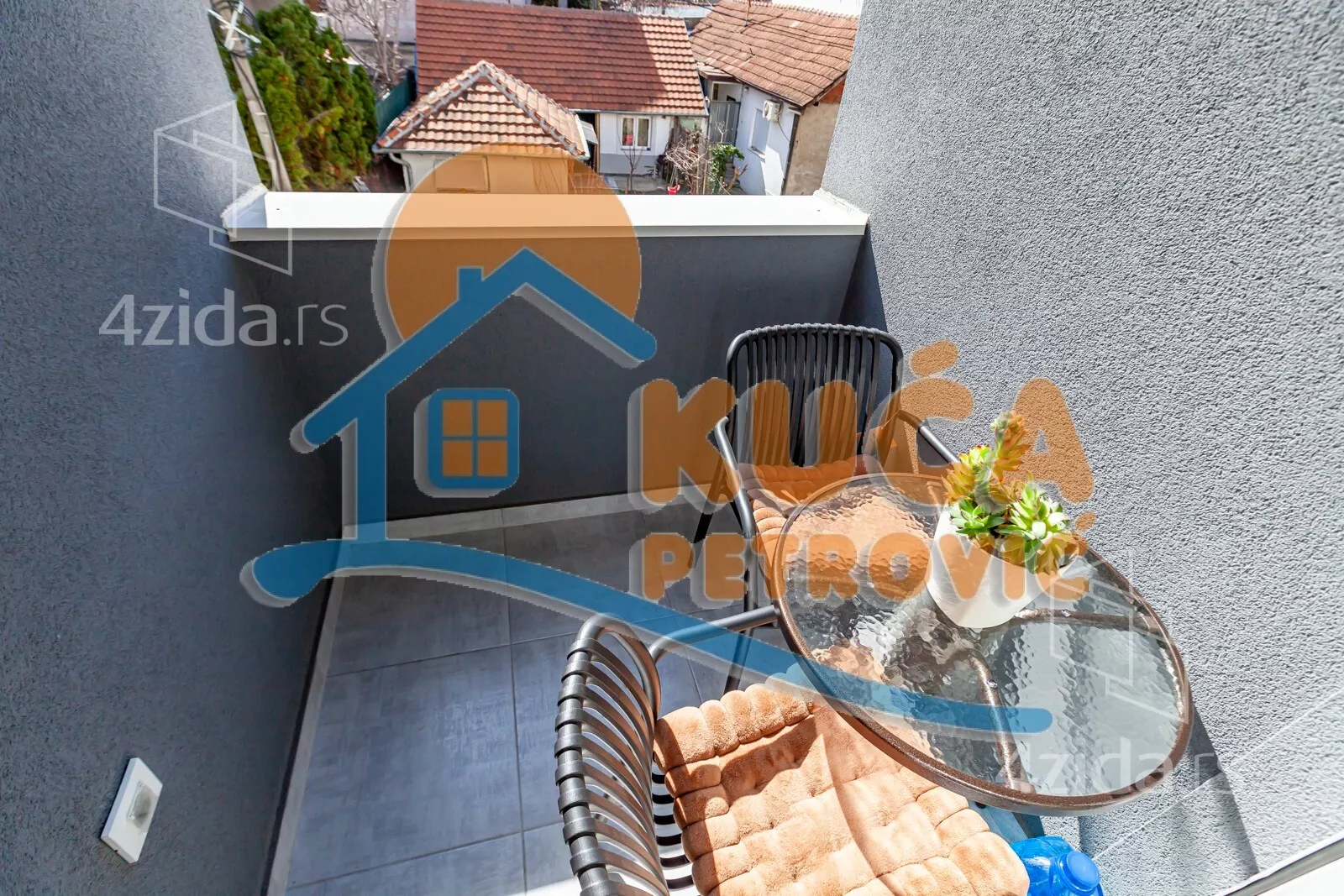 Dvoiposoban stan | 4zida