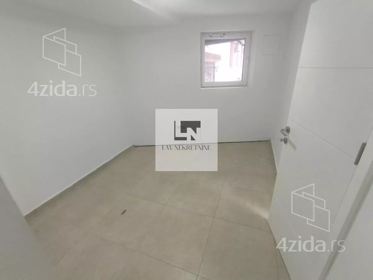 Lokal | 4zida