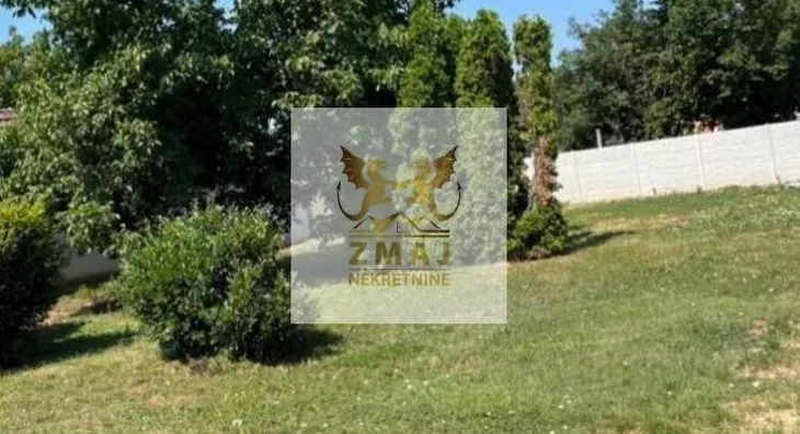 Plac | 4zida
