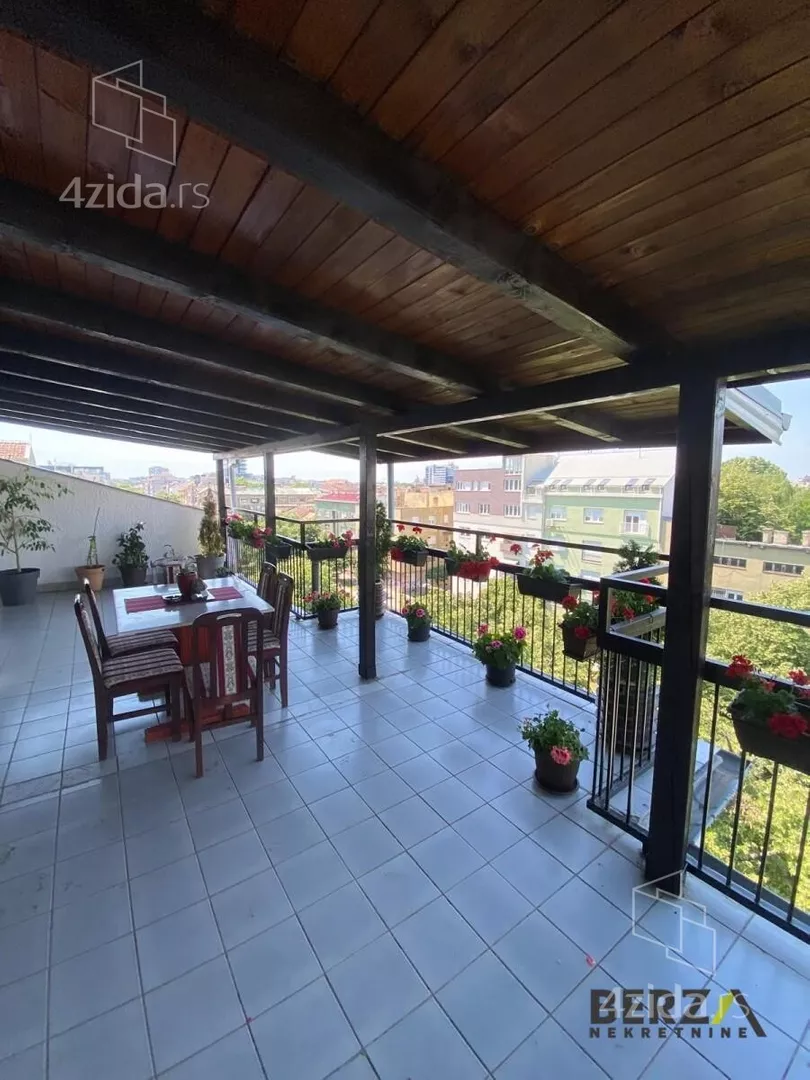 Četvorosoban stan | 4zida