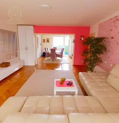 Ekonomski/Pravni Fakultet