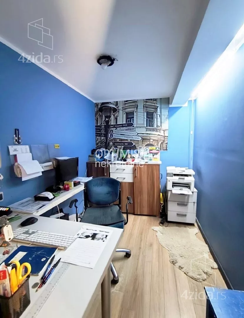 Šestoiposoban stan | 4zida