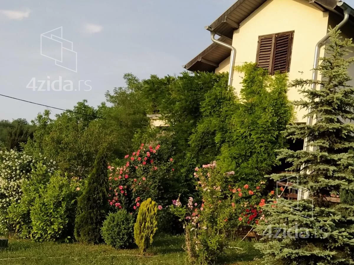 Kuća | 4zida