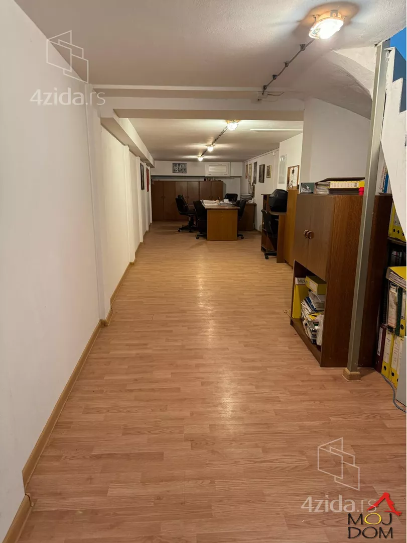 Poslovni prostor | 4zida