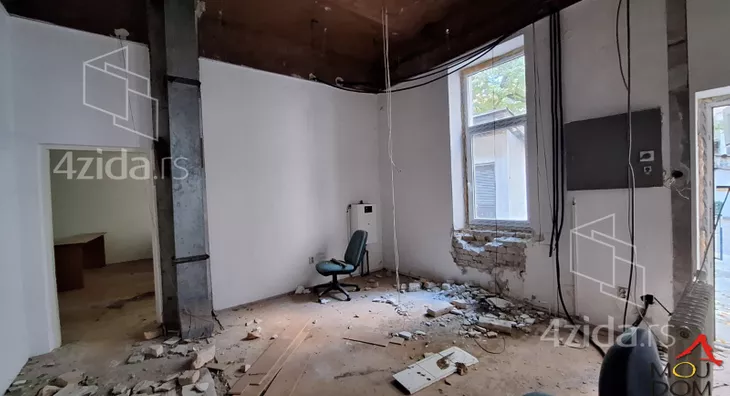 Poslovni prostor | 4zida