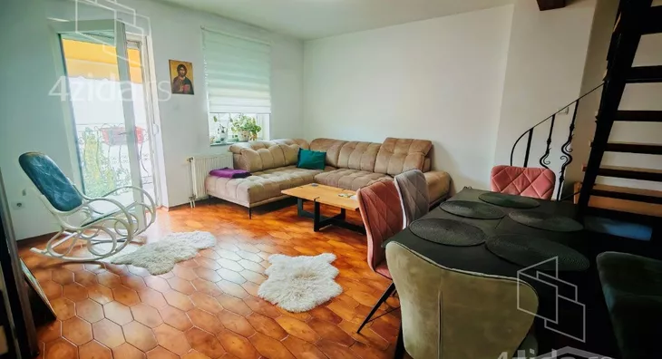 Petosoban stan | 4zida