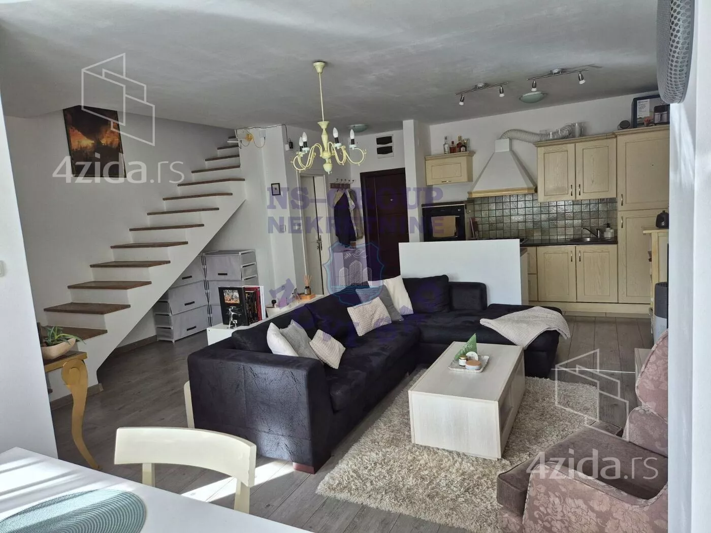 Četvorosoban stan | 4zida