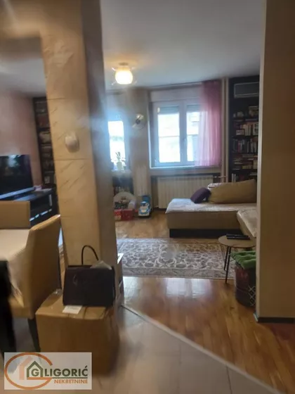 Poenkareova | 4zida.rs