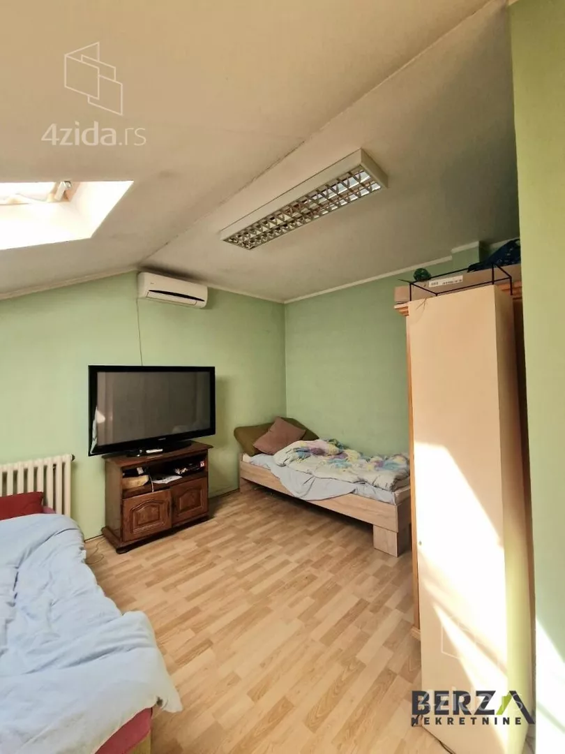 Šestosoban stan | 4zida