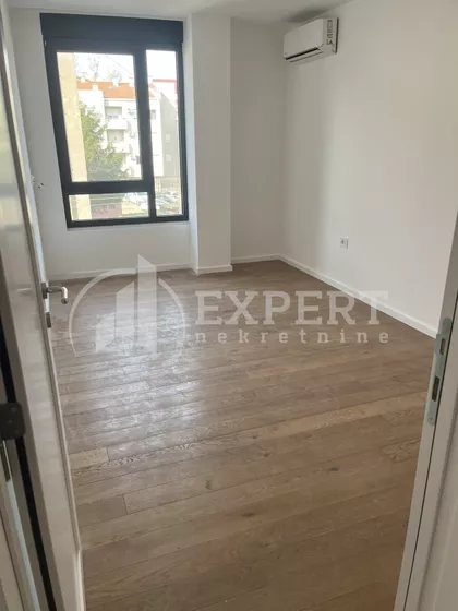 Vase Albanca | 4zida.rs