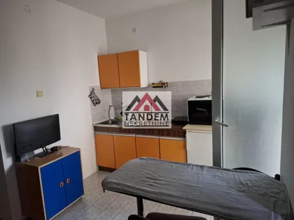 Božidar Adžija | 4zida.rs